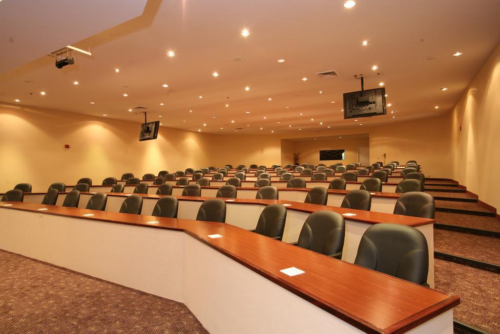 Delta Hotels By Marriott Ontario Airport Perniagaan gambar